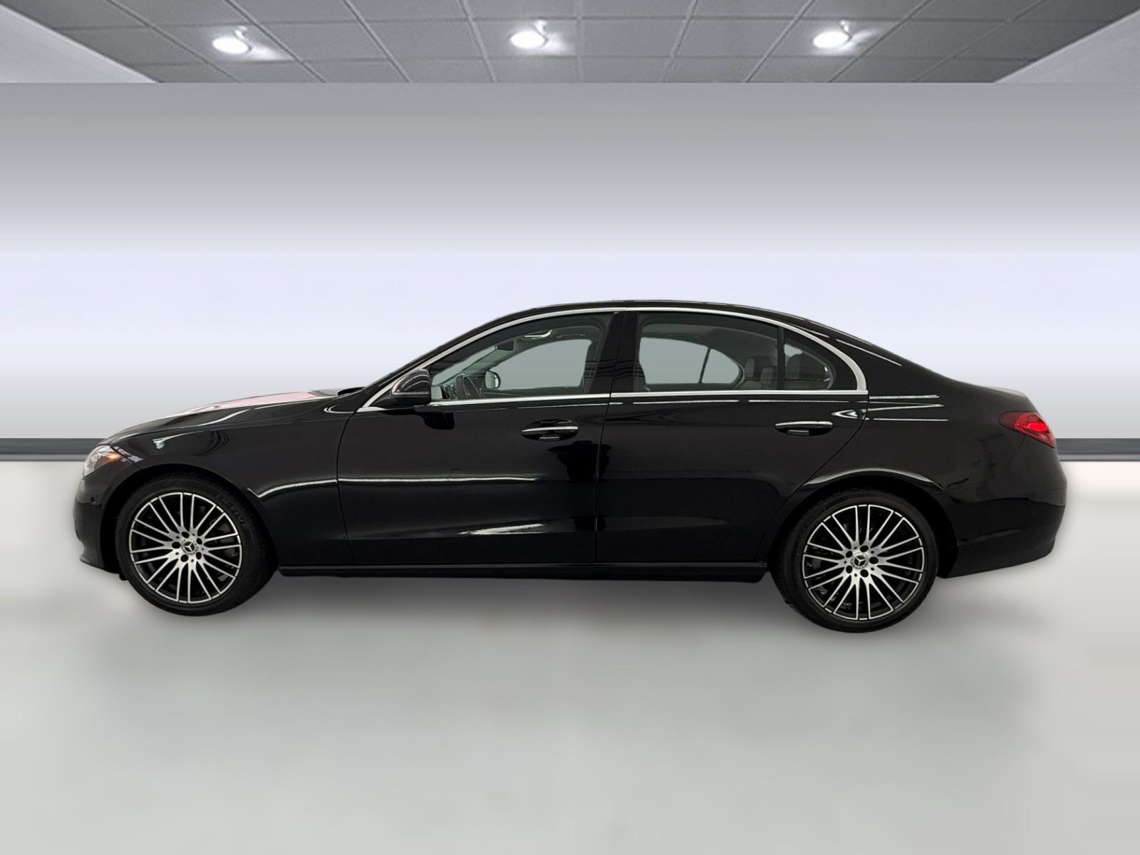 Used 2023 Mercedes-Benz C 300 Sedan image 2