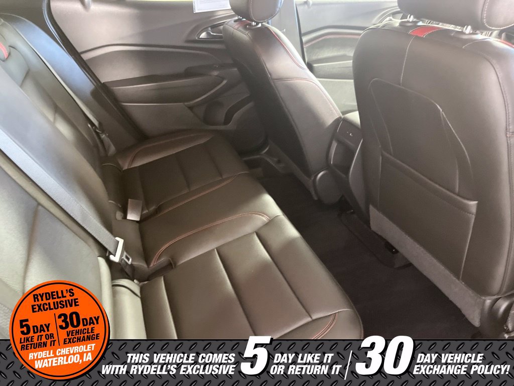 Used 2025 Chevrolet Trax RS w/ Sunroof Package FWD image 21