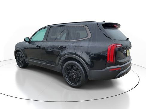 Used 2021 Kia Telluride SX w/ SX Prestige Package image 3