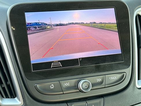 Used 2024 Chevrolet Malibu LT image 17