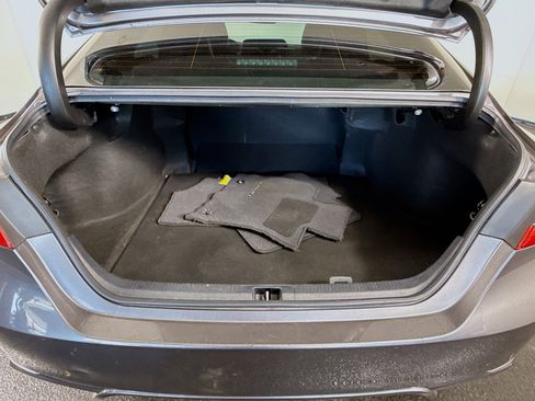 Used 2021 Toyota Camry SE image 34