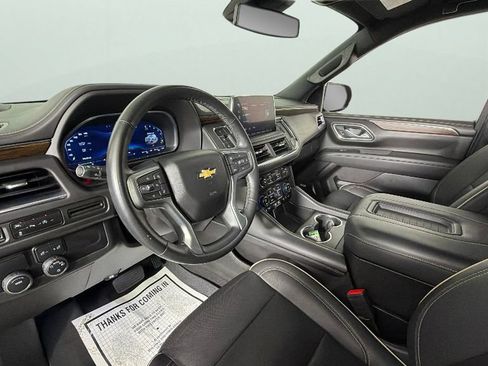 Used 2023 Chevrolet Suburban Premier RWD image 18