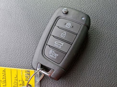Used 2024 Hyundai Elantra SE FWD image 24
