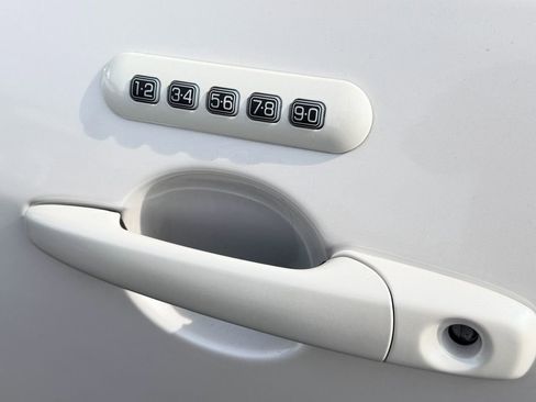 Used 2010 Ford Fusion image 14