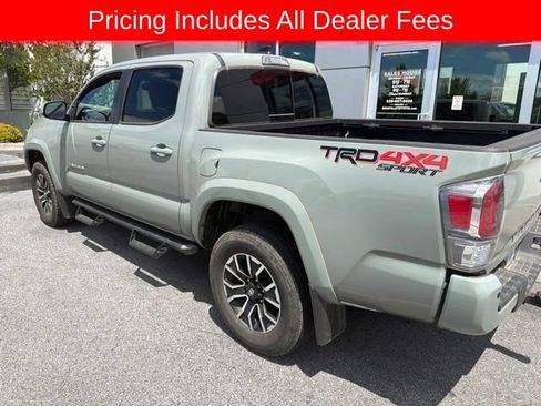 Used 2023 Toyota Tacoma TRD Sport w/ TRD Premium Sport Package AWD/4WD image 17