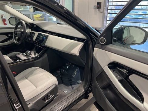 Used 2025 Land Rover Range Rover Evoque S AWD/4WD image 46