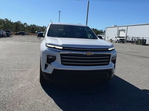 Used 2025 Chevrolet Traverse High Country w/ LPO, Floor Liner Package image 3