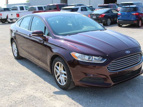 Used 2013 Ford Fusion SE FWD image 8