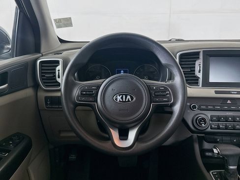 Used 2019 Kia Sportage LX w/ LX Popular Package image 17