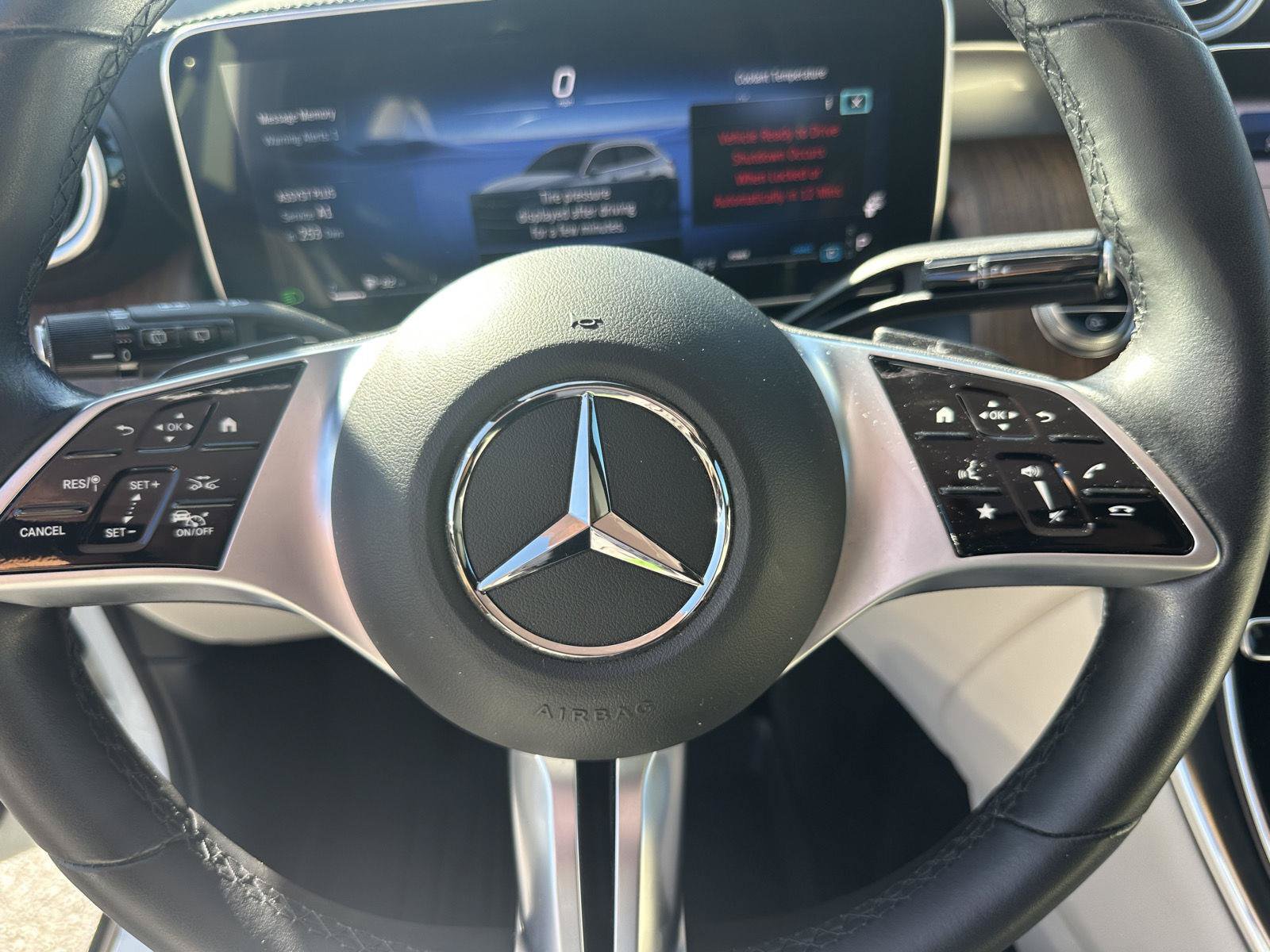 Used 2023 Mercedes-Benz GLC 300 4MATIC image 25