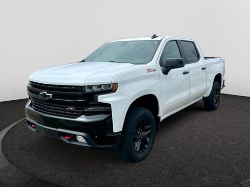 Used 2022 Chevrolet Silverado 1500 LT Trail Boss w/ Convenience Package II image 2