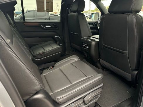 Certified 2025 GMC Yukon XL Denali image 19