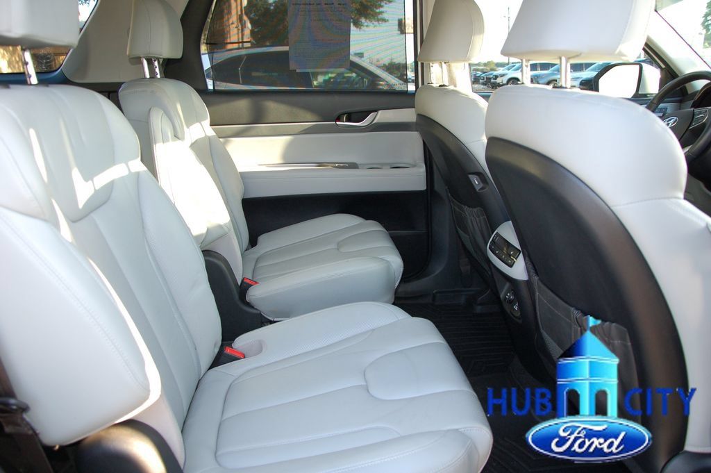 Used 2022 Hyundai Palisade SEL w/ Premium Package FWD image 14