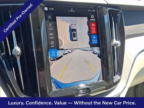Certified 2024 Volvo XC60 B5 Plus w/ Climate Package AWD/4WD image 19