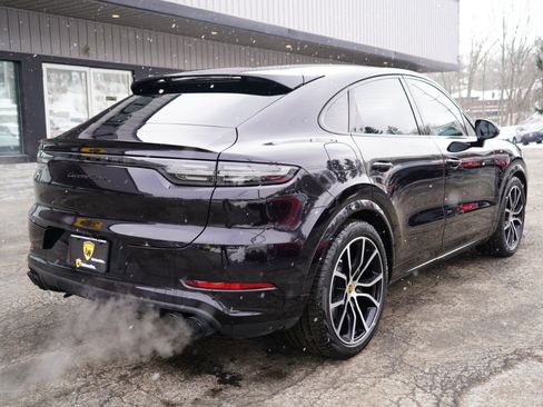 Used 2021 Porsche Cayenne Turbo image 5