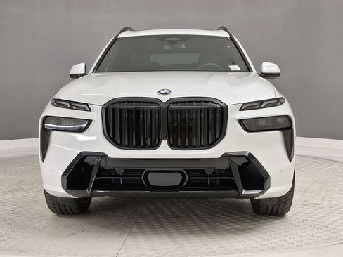 New 2026 BMW X7 xDrive40i w/ M Sport Package image 4