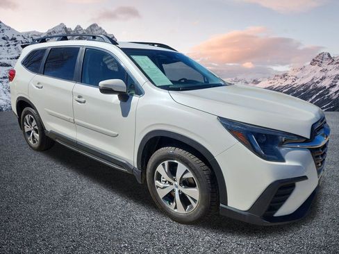 Used 2023 Subaru Ascent Premium w/ Convenience Package image 8