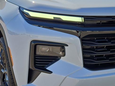 New 2026 Chevrolet Traverse LT image 3