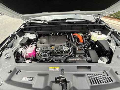 New 2026 Toyota Highlander Platinum image 7