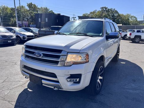 Used 2015 Ford Expedition Platinum image 4