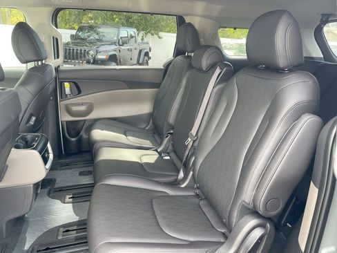 New 2026 Kia Carnival EX image 49