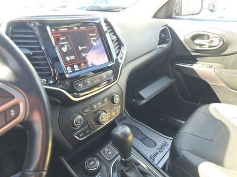 Certified 2021 Jeep Cherokee Limited AWD/4WD image 24