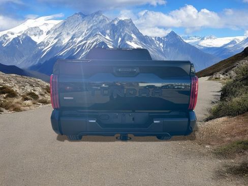 Used 2023 Toyota Tundra SR5 w/ SR5 Convenience Package image 4
