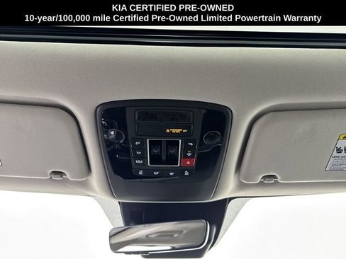 Certified 2025 Kia Carnival SX FWD image 9