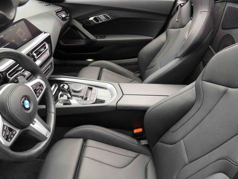Used 2024 BMW Z4 sDrive30i w/ Shadowloine Package image 12