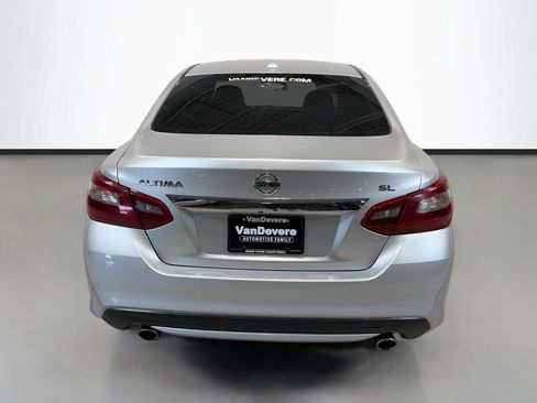 Used 2018 Nissan Altima 2.5 SL FWD image 8