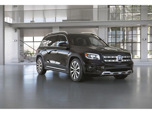 Certified 2023 Mercedes-Benz GLB 250 4MATIC image 9