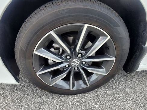 Used 2022 Honda Accord EX-L image 2