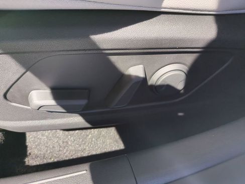 New 2026 Hyundai Elantra Limited image 21