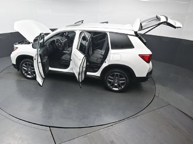 Used 2023 Honda Passport EX-L image 46
