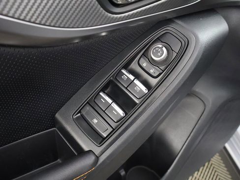 Used 2023 Subaru Crosstrek 2.5i Limited w/ Moonroof Package image 38