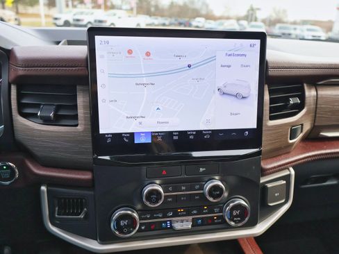 Used 2022 Ford Expedition Limited image 22
