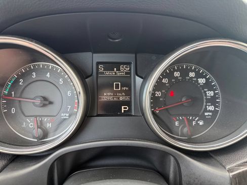 Used 2011 Jeep Grand Cherokee Laredo AWD/4WD image 8