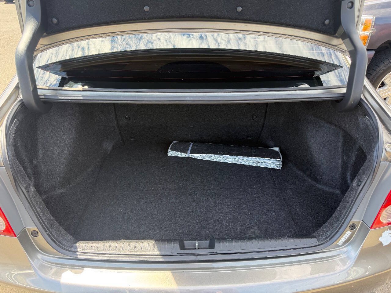 Used 2006 Honda Civic Hybrid Sedan image 16