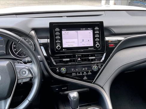 Used 2024 Toyota Camry SE FWD image 6