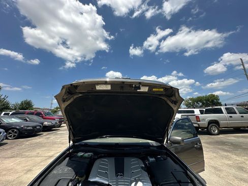Used 2004 Lexus LS 430 w/ Premium Pkg RWD image 58