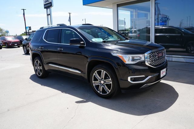 Used 2017 GMC Acadia Denali w/ Technology Package AWD/4WD image 30