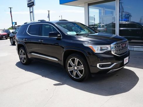 Used 2017 GMC Acadia Denali w/ Technology Package AWD/4WD image 30