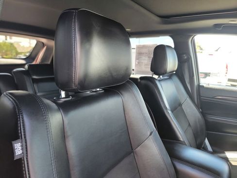 Used 2018 Jeep Grand Cherokee Altitude RWD image 20