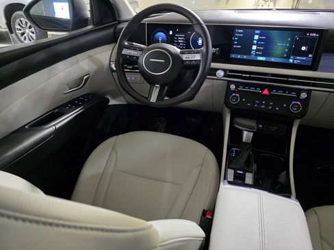 Certified 2025 Hyundai Tucson SEL image 19