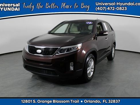 Used 2014 Kia Sorento LX image 1