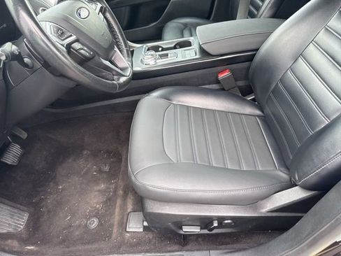 Used 2019 Ford Fusion SEL image 15