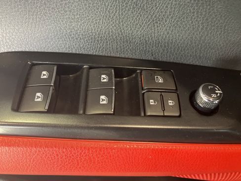 Used 2019 Toyota Camry XSE image 14