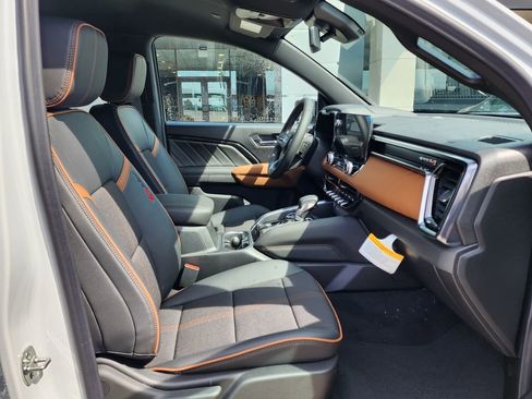 New 2026 GMC Canyon AT4 image 41