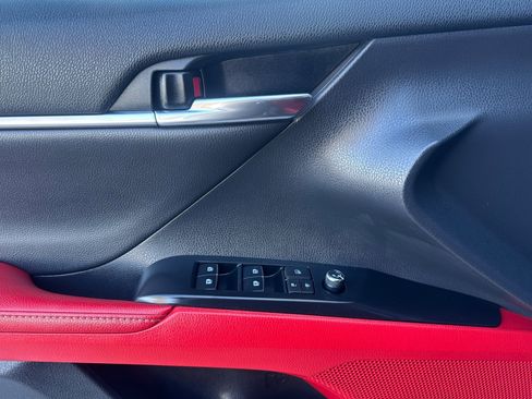 Used 2020 Toyota Camry XSE image 15