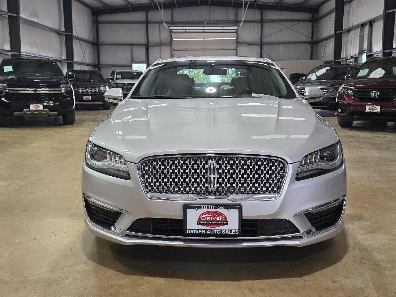 Used 2017 Lincoln MKZ Reserve FWD image 2